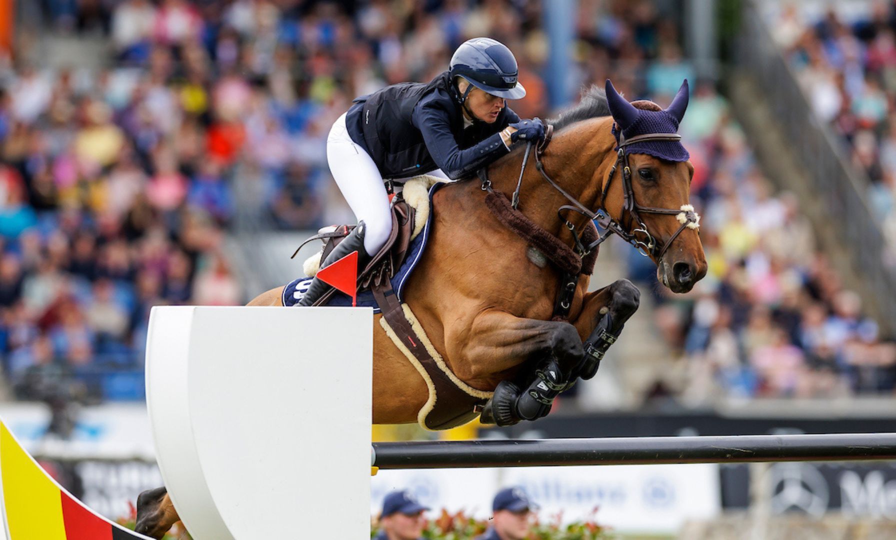 Petronella Andersson gewinnt Zeitspringprüfung in Rotterdam