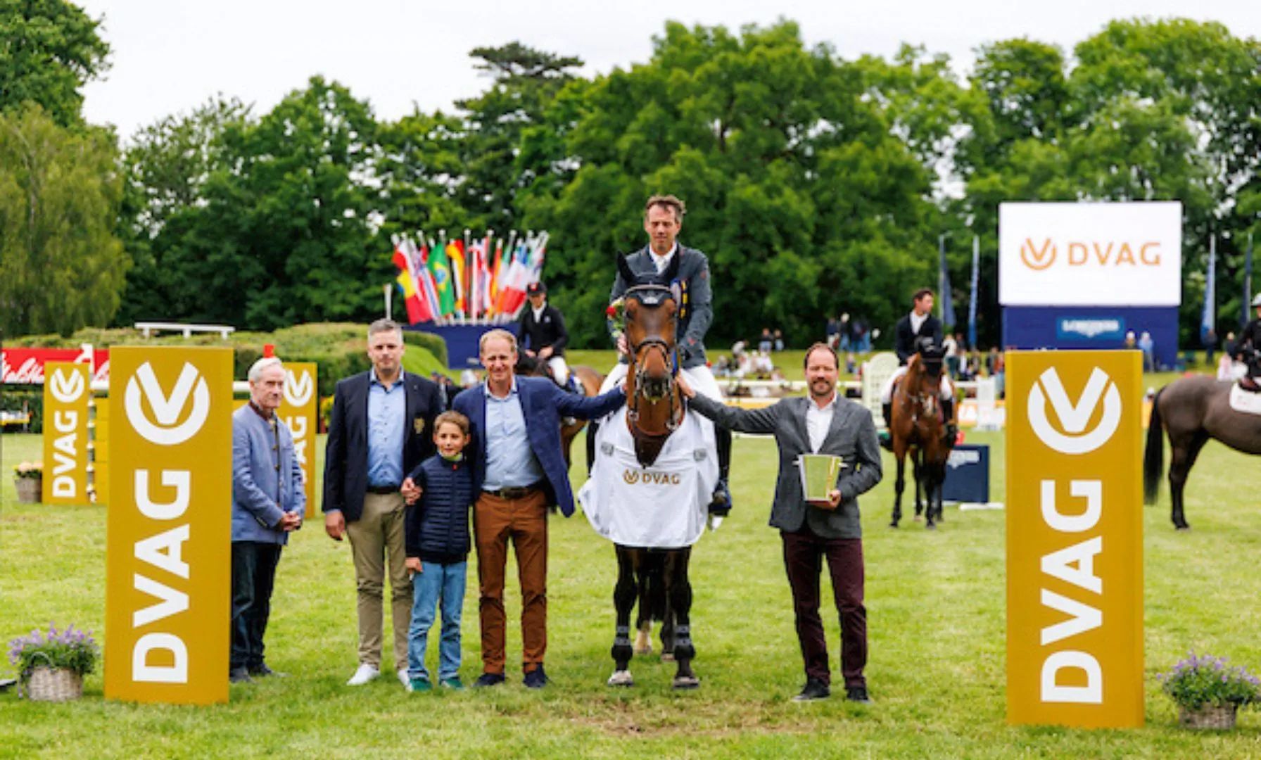 Harrie Smolders siegt im Championat von Hamburg mit Mr. Tac