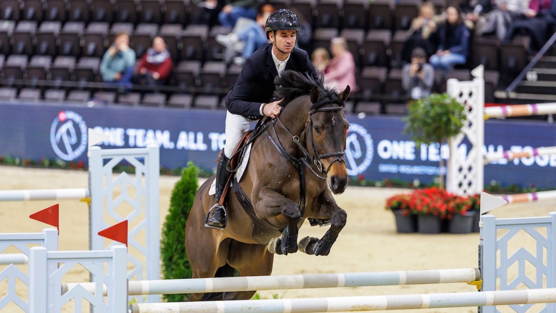 Steve Guerdat und Lancelotta gewinnen die CSI5*-W - BMW MASTERS in Mechelen