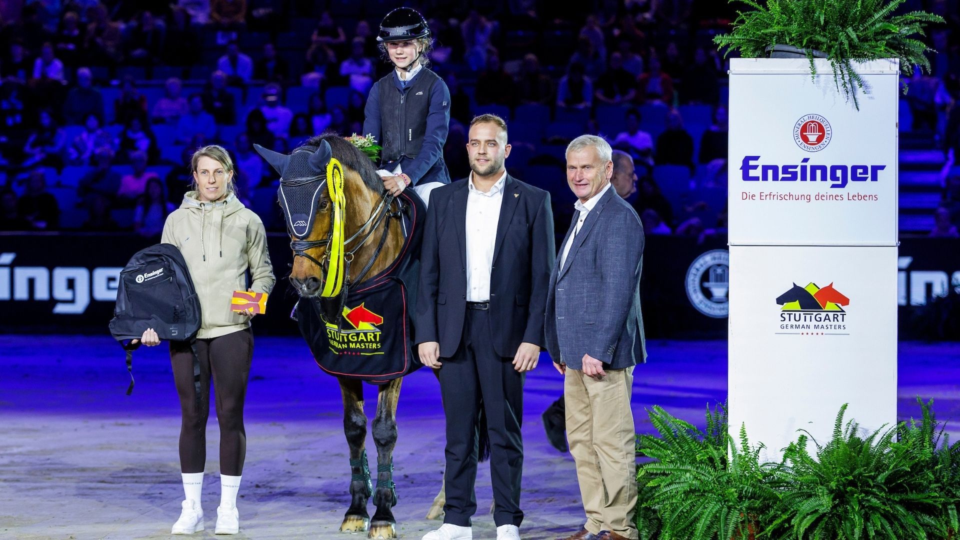 Lieselot Kooremans siegreich im Preis der Ensinger Mineral-Heilquellen GmbH – FEI Ponies' Trophy bei den Stuttgart German Masters