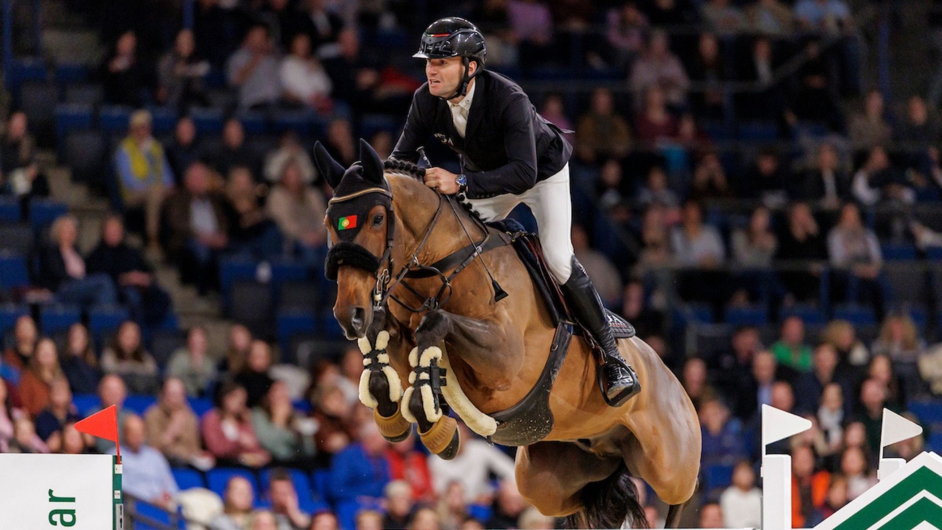 Rodrigo Giesteira Almeida verweist Sophie Hinners und Christian Ahlmann auf Plätze 2 und 3!