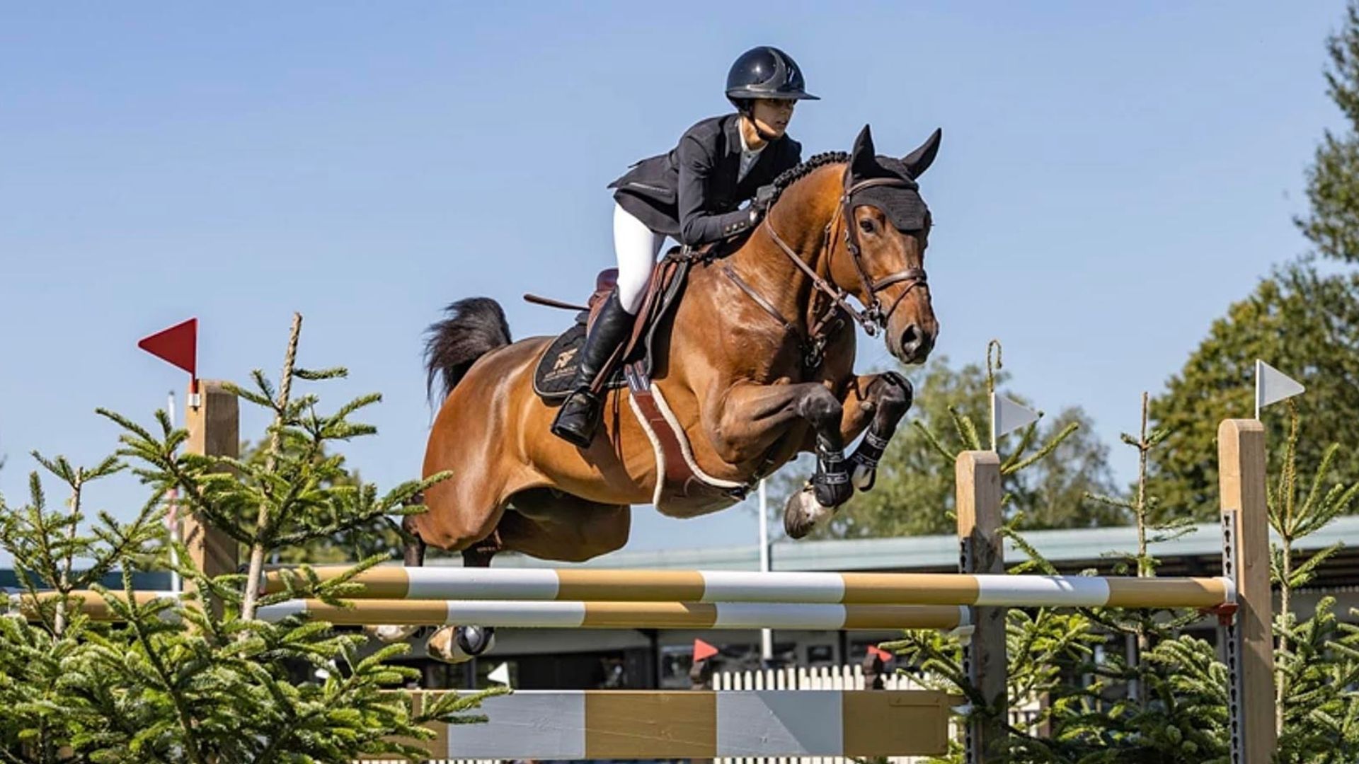 France's Nina Mallevaey Takes Toronto 1.50m International Challenge