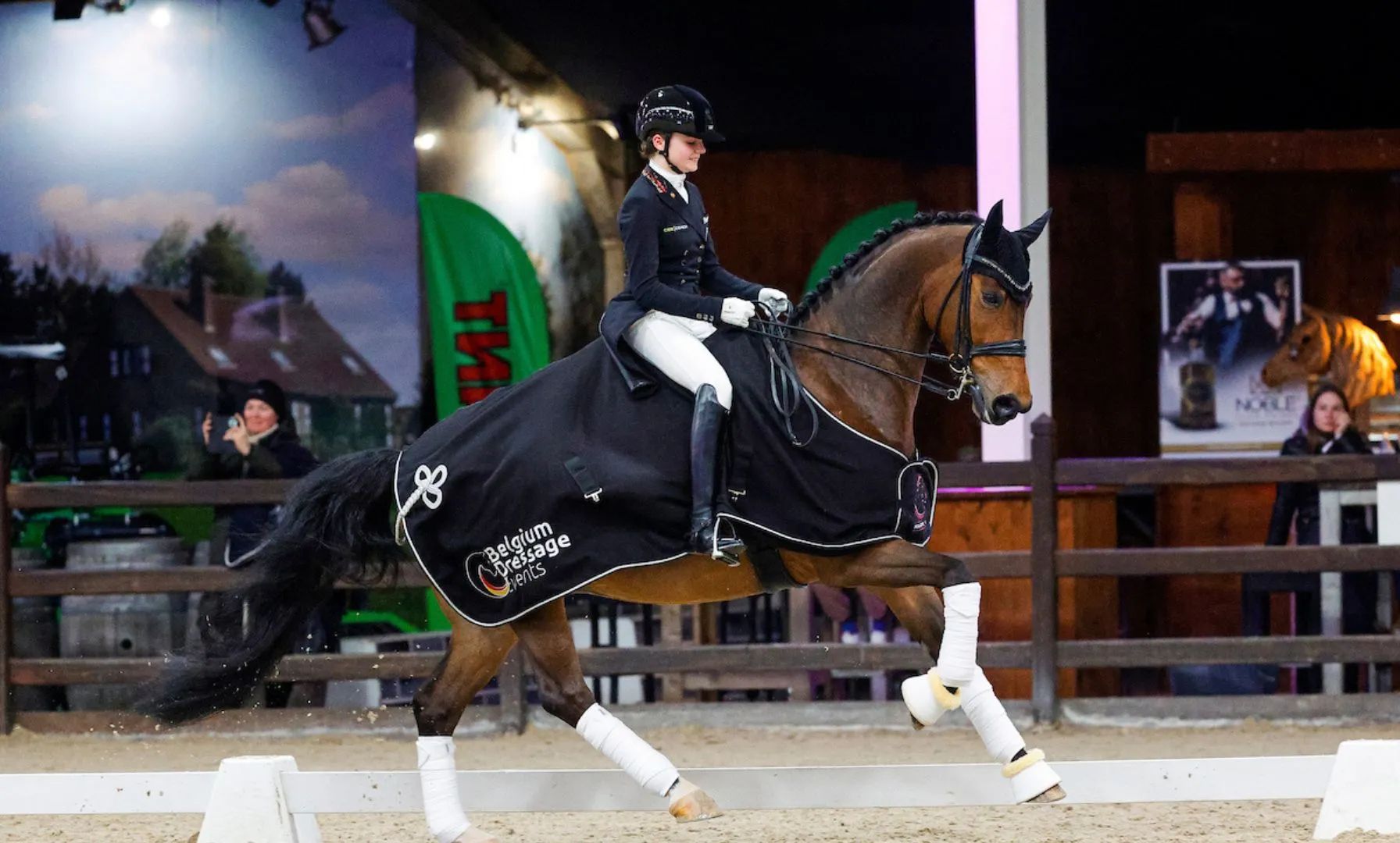 Rose Oatley übernimmt Grand Prix-Stute Feldrose FRH von Emma Kanerva
