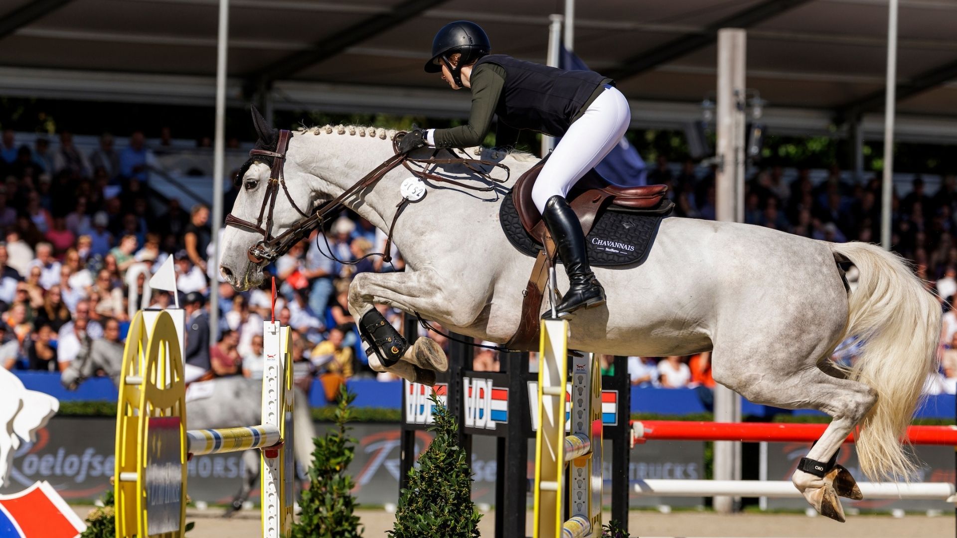 Emilie Evrard gewinnt mit über drei Sekunden Vorsprung die CSI2* Big Tour in Liège