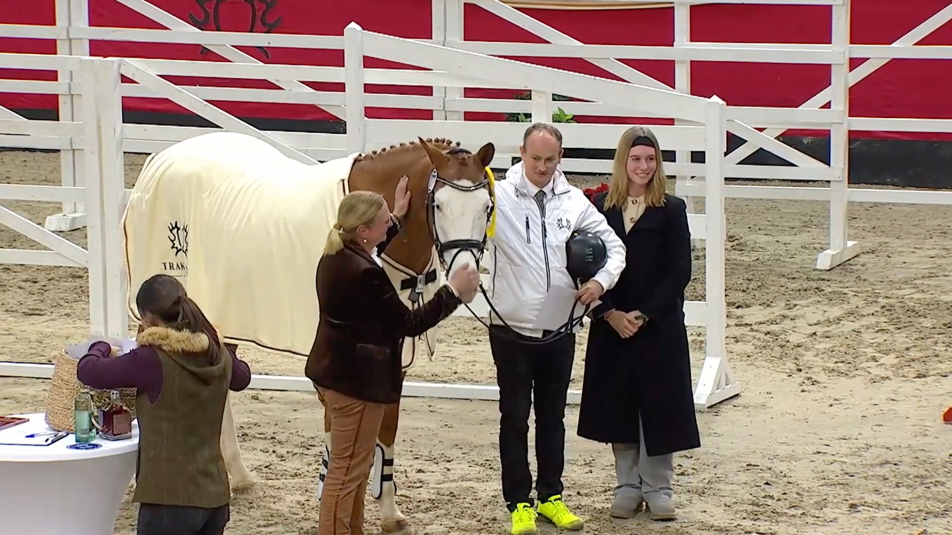 Dakota Blue Eyes gewinnt den Trakehner Freispring-Cup 2025!