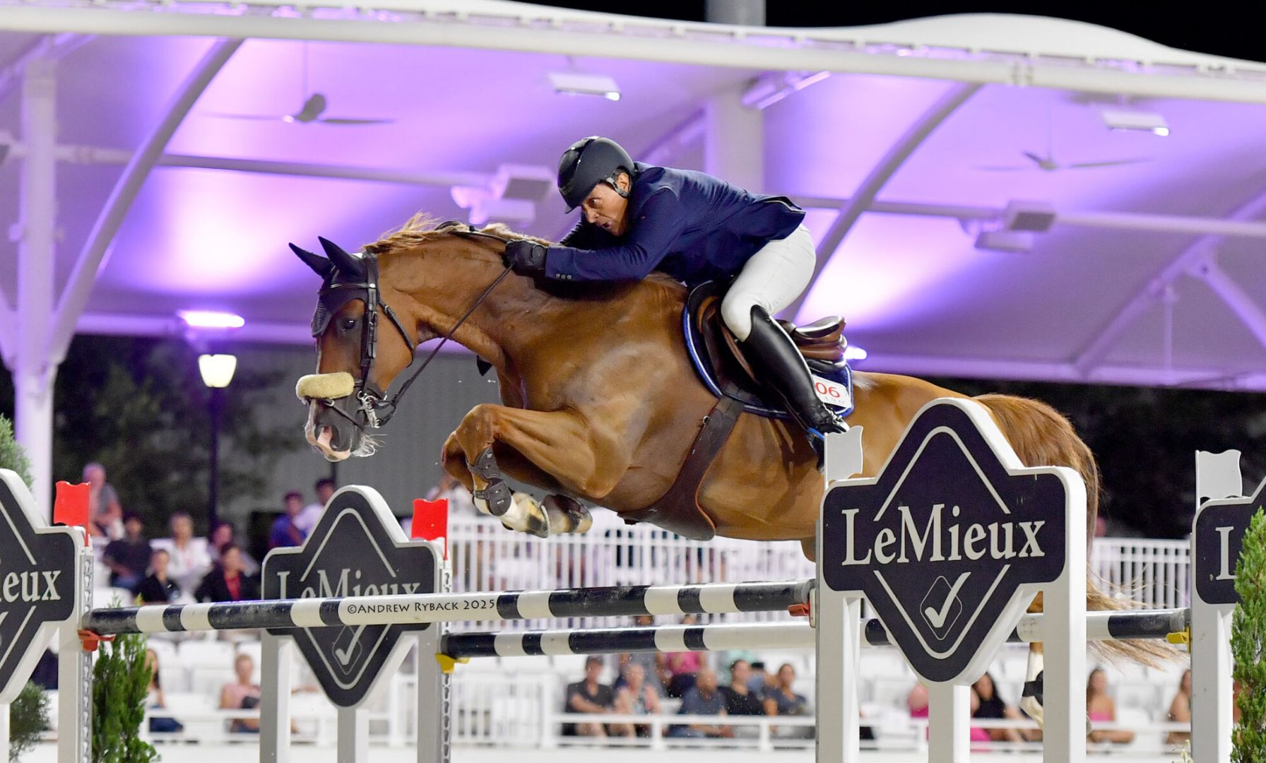 Luis Sabino Goncalves Claims the $24,000 WEC Welcome Prix 1.40m with Gallaxia De Ferval Z