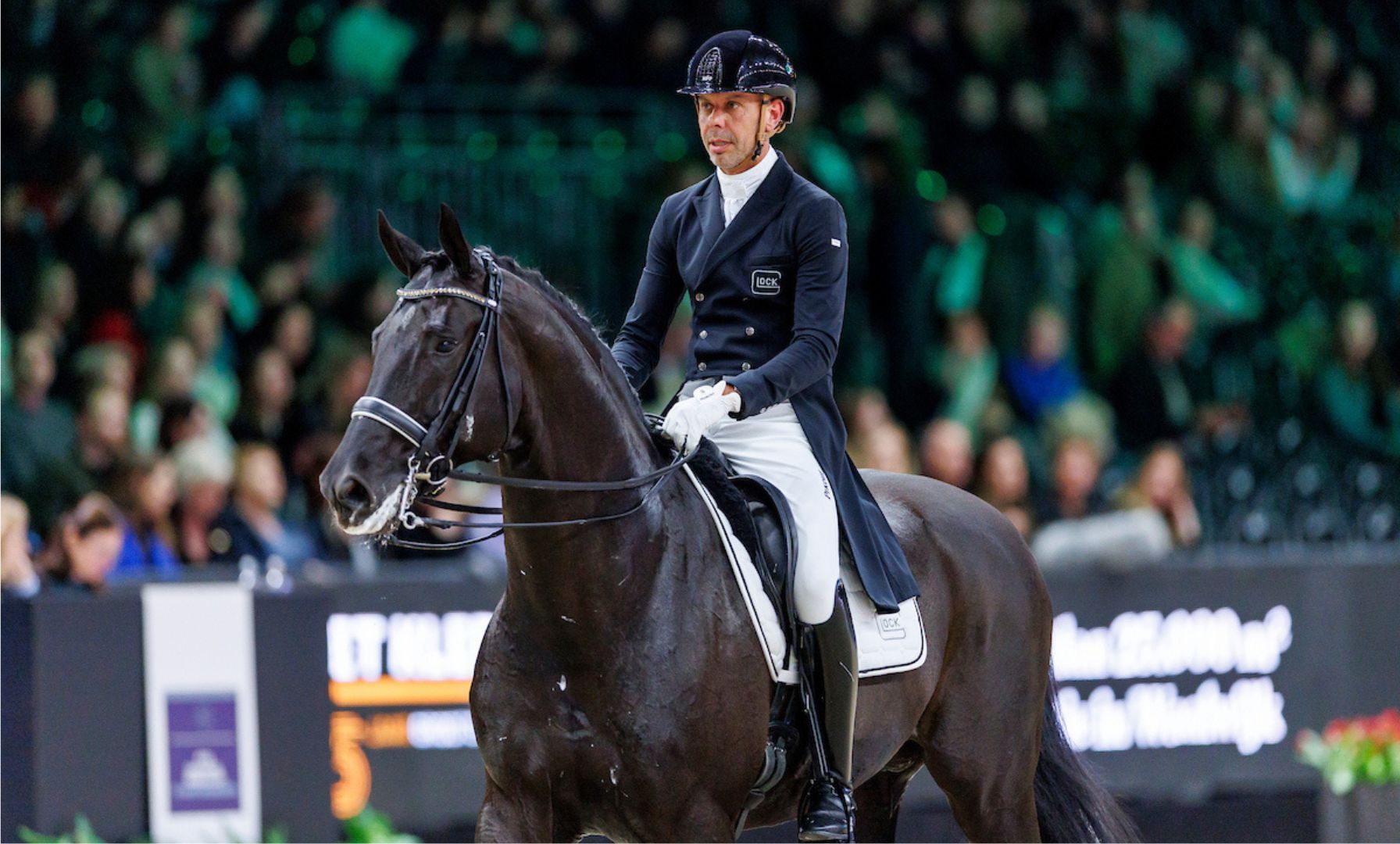 Hans Peter Minderhoud siegt mit persönlicher Bestmarke in Rotterdam