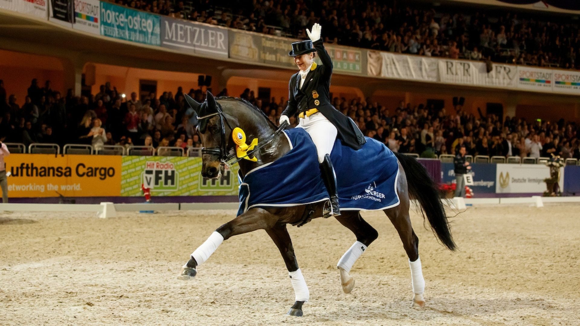 Valentina Pistner's Flamboyant OLD aus dem Sport verabschiedet!