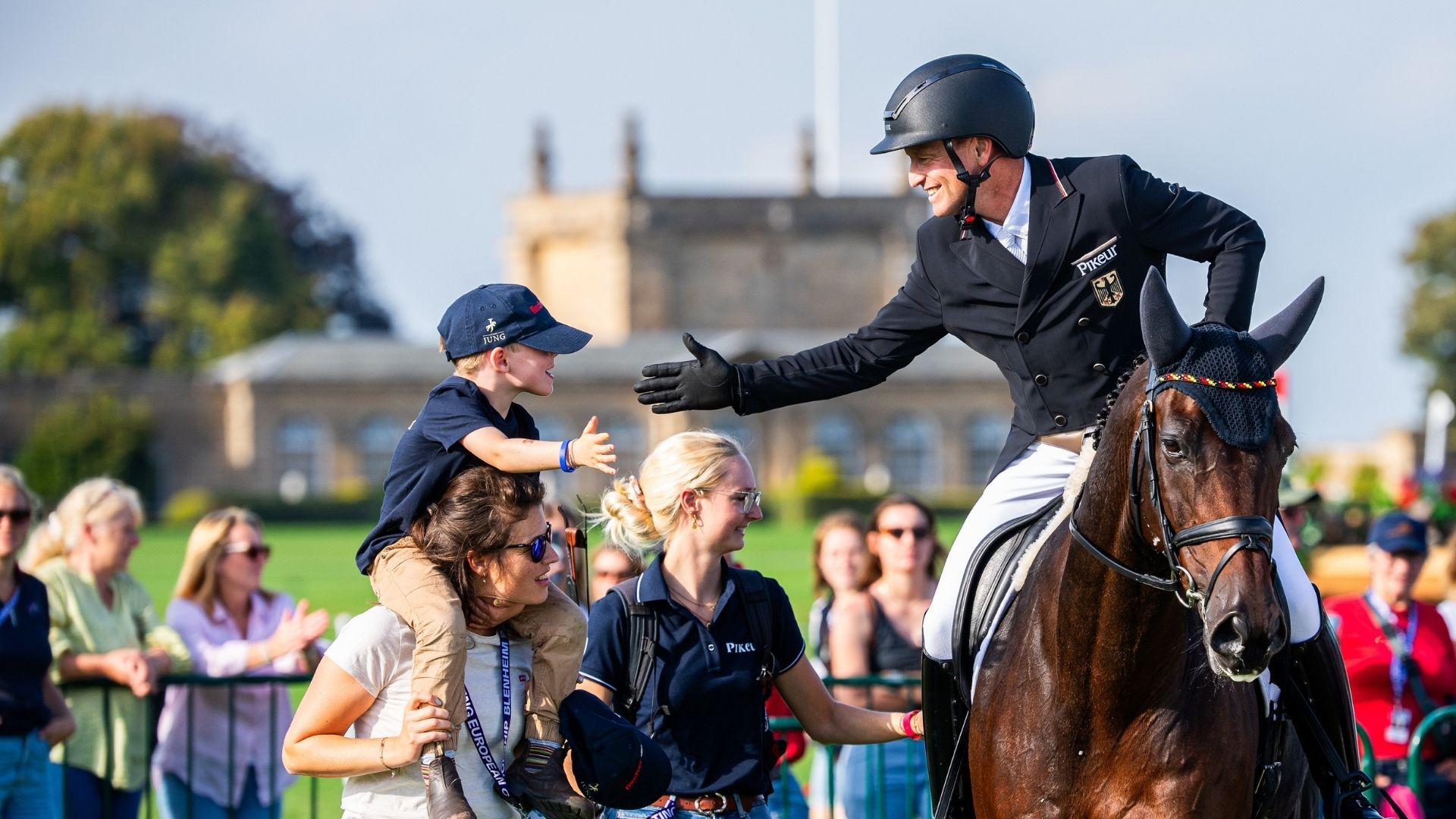 Deutschland bleibt in der Teamwertung auf Rang 1 – Michael Jung mit bestem Dressurergebnis
