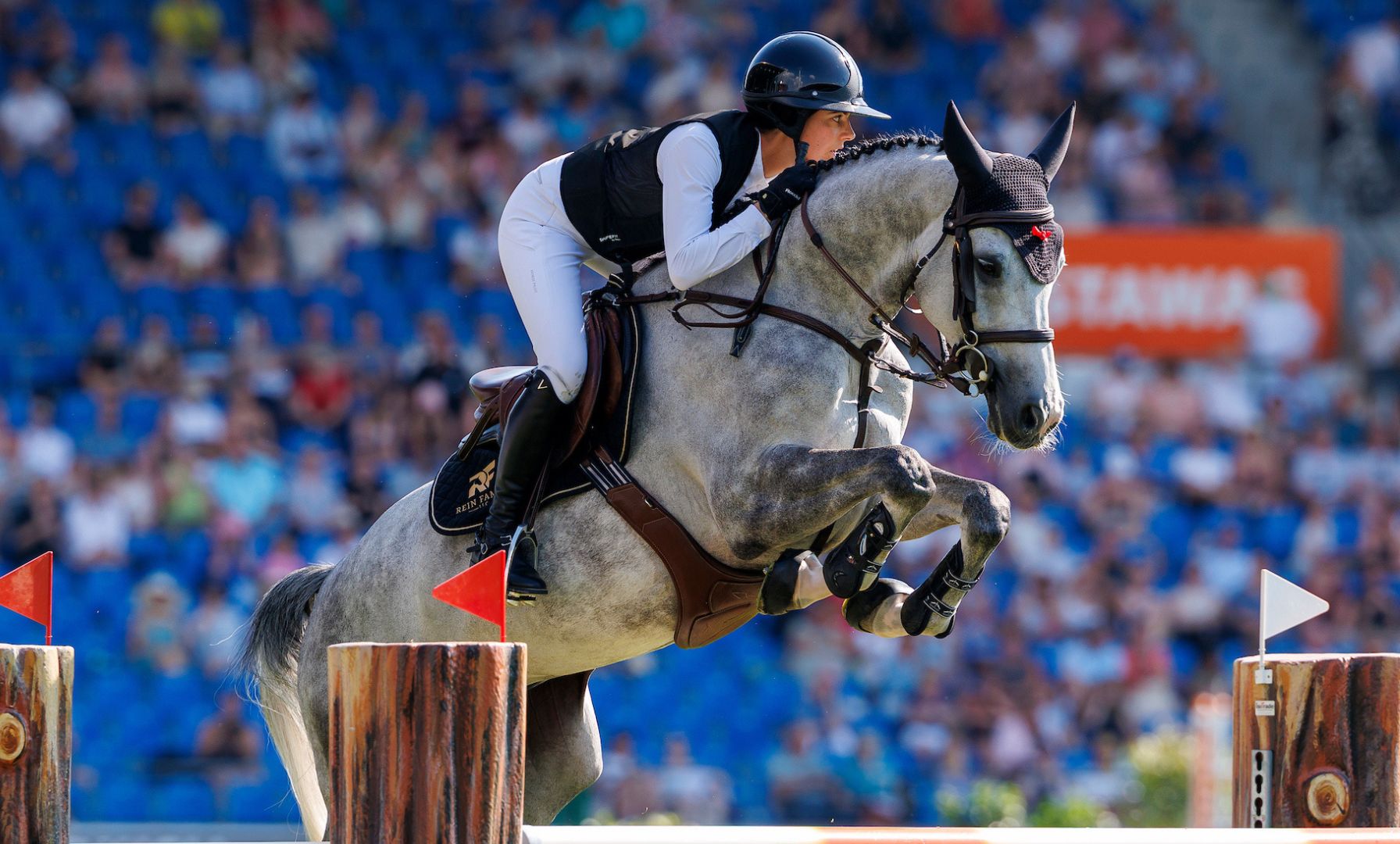 Nina Mallevaey Soars to World No. 12