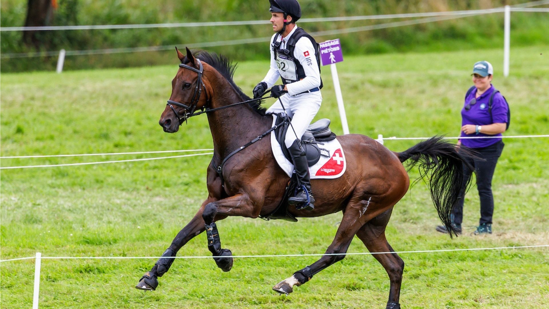 Felix Vogg gewinnt CCIO4*-NC-S in Avanches