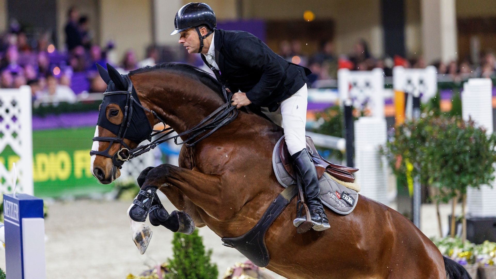 CSI4* Big Tour 1,45m: Niklaus Rutschi siegt in Liège