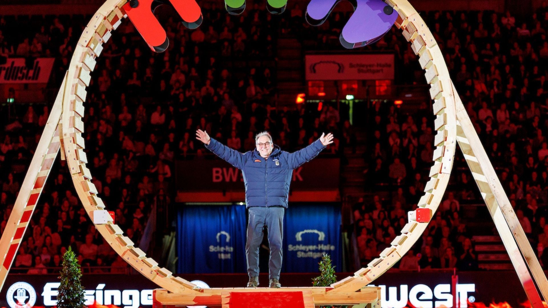 Goldene Ehrennadel an Rüdiger Rau in Stuttgart verliehen