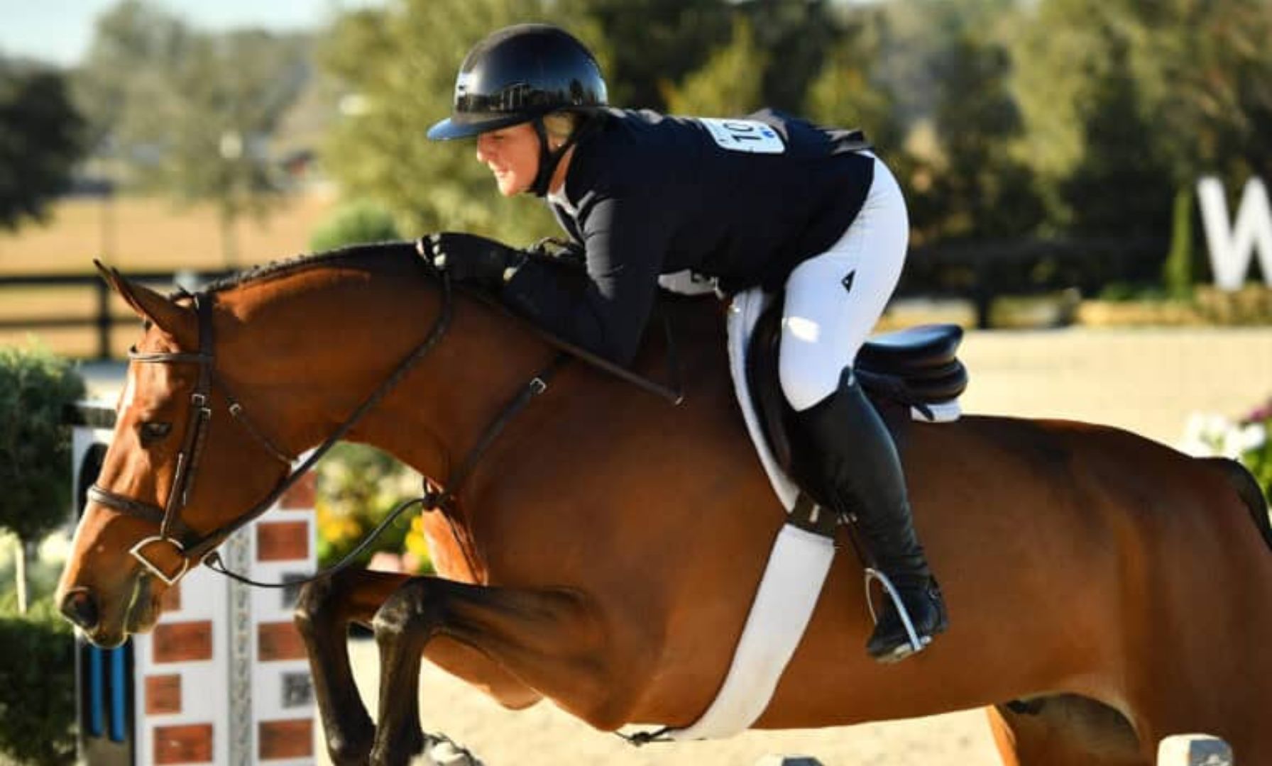Samantha Schaefer Delivers Standout Performance to Win $15,000 USHJA National 3’ Open Hunter Derby