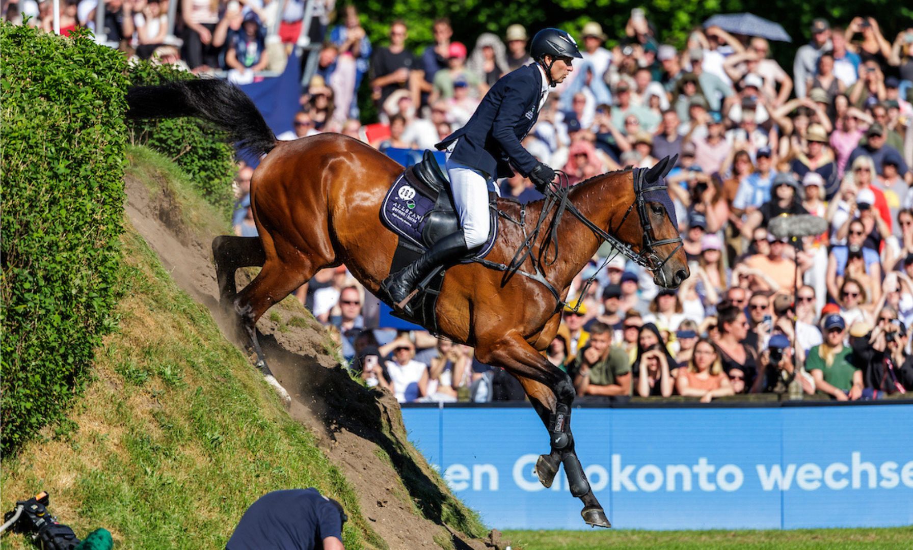 Andre Thieme gewinnt 94. Deutsches Spring-Derby in Hamburg