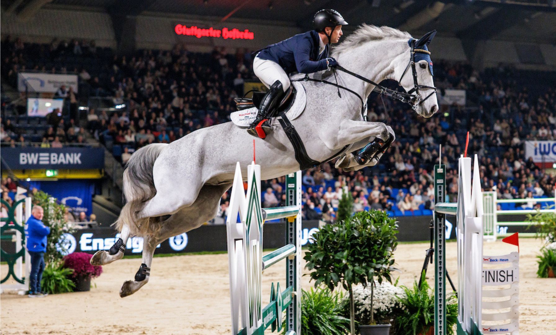 Michael Jung siegt beim CSI3 in München mit eiserner Präzision