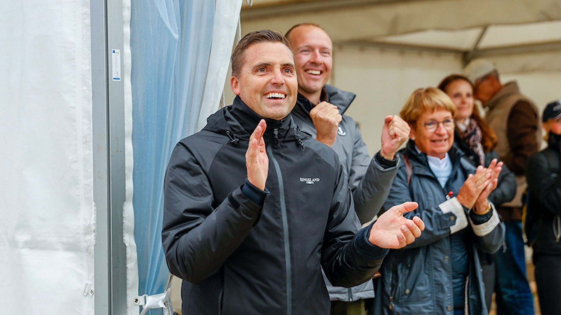 Andreas Helgstrand eröffnet Reitstall in China