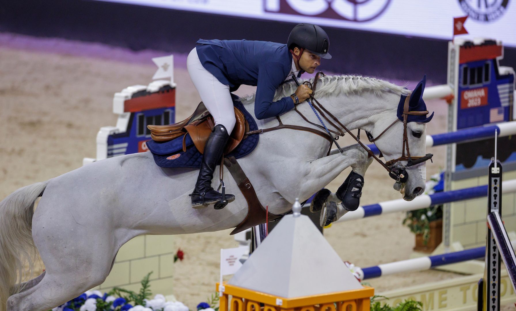 Bluman and Gemma W Race to the Top in $63,000 Stars & Stripes Speed Stake
