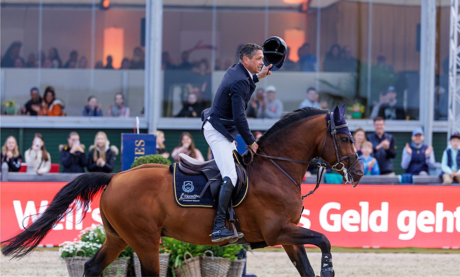 Armin Schäfer siegt souverän beim DM-Auftakt in Balve