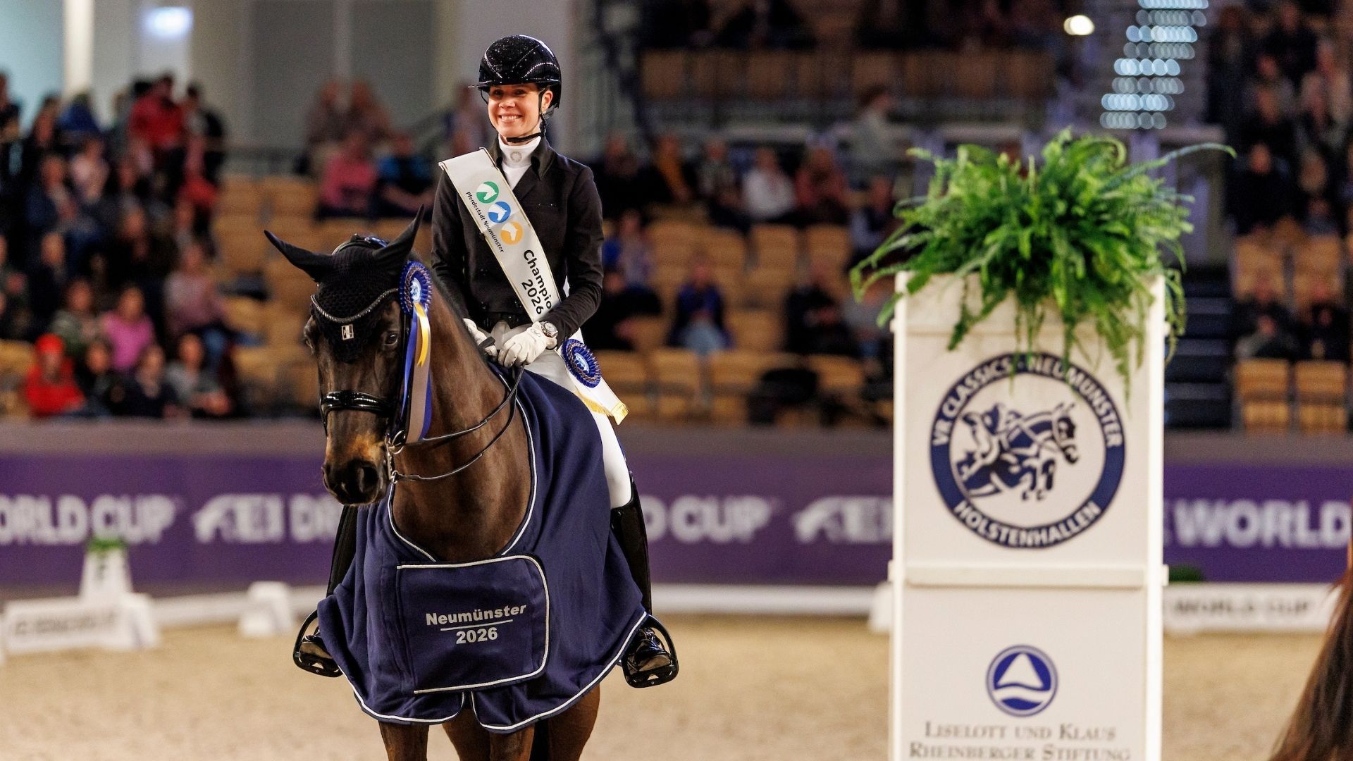 Juliane Brunkhorst und DSP Diamante Negro gewinnen auch das Championat der Pferdestadt Neumünster