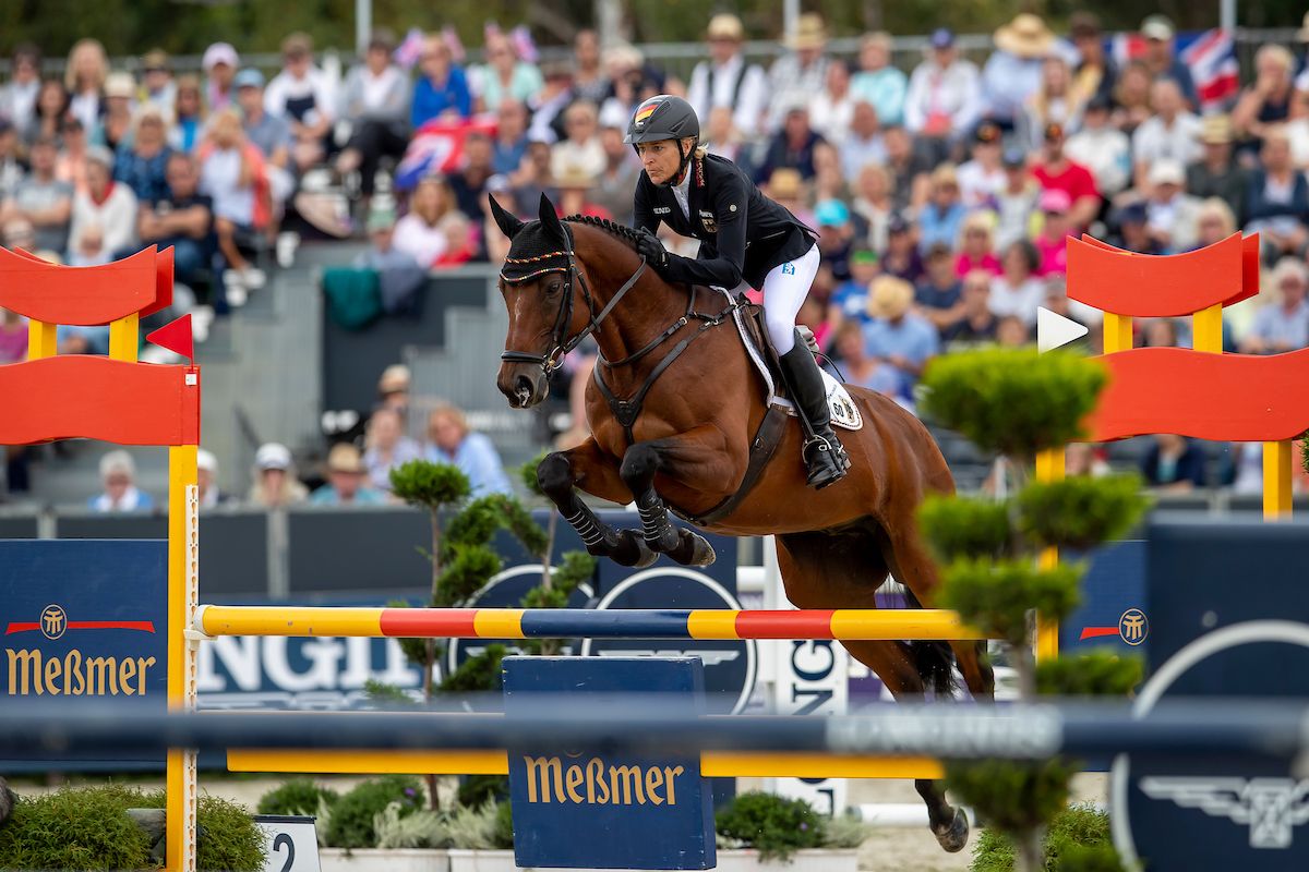 Ingrid Klimke - Springen