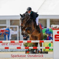 CASTLERICHMOND CANDY