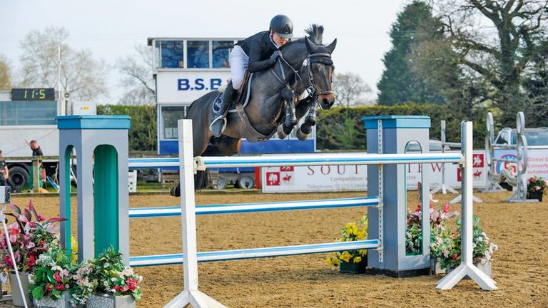 Live Stream - South View - British Showjumping Junior Scope Festival ...